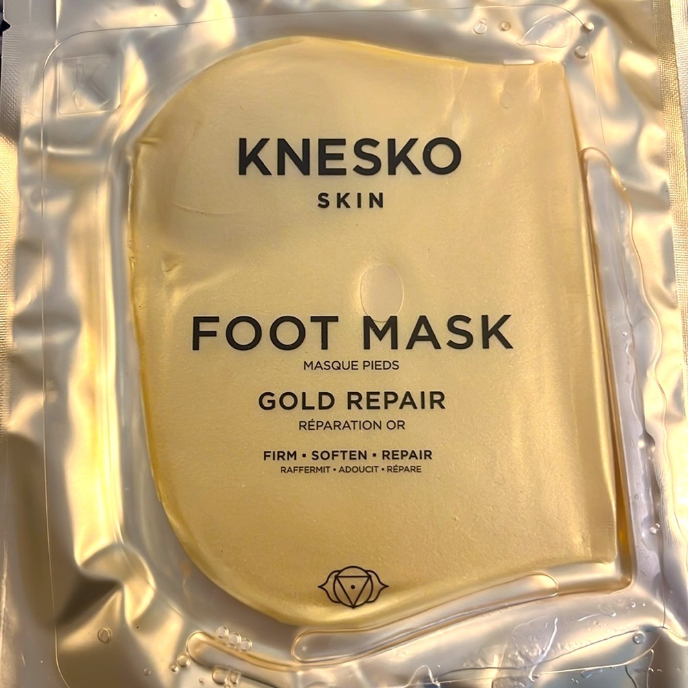 KNESKO skin Gold Repair foot mask brand new
